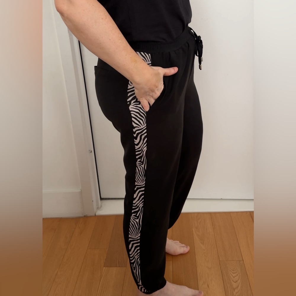 Light sweatpants size EU 40